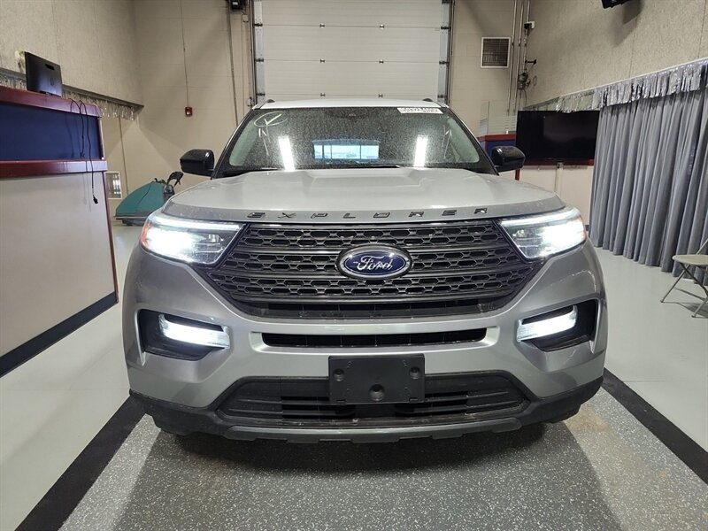 2022 Ford Explorer XLT - Photo 3 - Edmonton, AB T6E 6B3