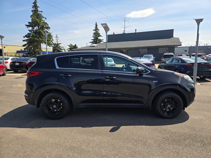 2020 Kia Sportage LX - Photo 2 - Edmonton, AB T6E 6B3