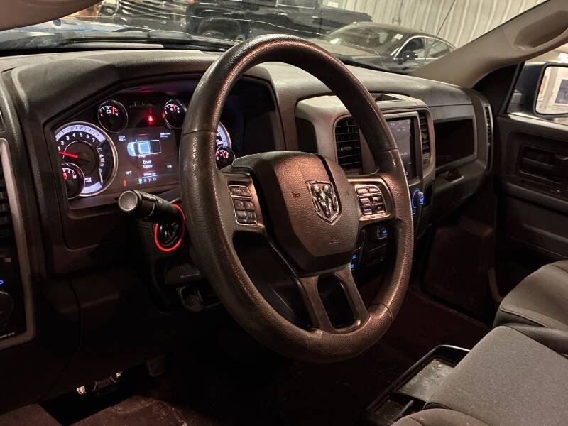 2021 RAM 1500 Classic Express - Photo 11 - Edmonton, AB T6E 6B3