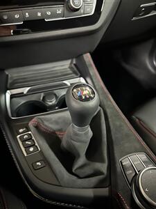 2020 BMW M2 CS  - 1 of 5 in the US with 6MT Alpine White Black Wheels Carbon Ceramic Brakes - Photo 8 - Tarzana, CA 91356