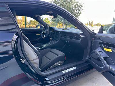 2019 Porsche 911 Carrera T  7-Speed Manual CCB Front Lift System Rear Axle Steering - Photo 25 - Tarzana, CA 91356