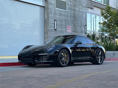 2019 Porsche 911 Carrera T  7-Speed Manual CCB Front Lift System Rear Axle Steering - Photo 1 - Tarzana, CA 91356