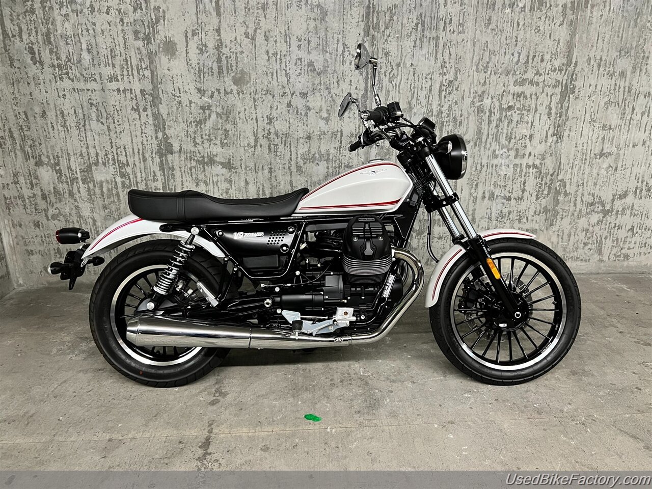 2017 Moto Guzzi V9 ROAMER   - Photo 1 - San Diego, CA 92121