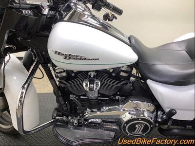2017 Harley-Davidson FLHXS STREET GLIDE SPECIAL   - Photo 24 - San Diego, CA 92121