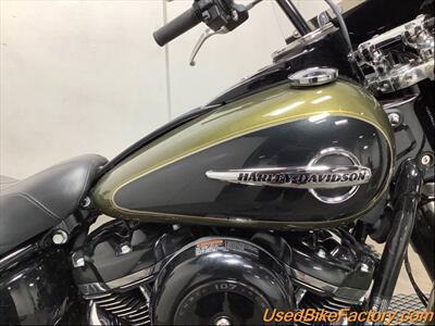2018 Harley-Davidson FLHC HERITAGE CLASSIC   - Photo 12 - San Diego, CA 92121