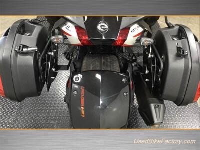 2015 Can-Am SPYDER RS-S SE5 SPECIAL S   - Photo 17 - San Diego, CA 92121