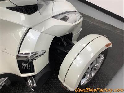 2011 Can-Am SPYDER RT SE5 LIMITED   - Photo 10 - San Diego, CA 92121
