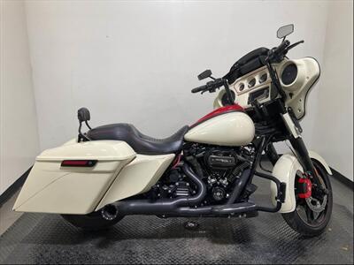 2018 Harley-Davidson FLHXS STREET GLIDE SPECIAL   - Photo 2 - San Diego, CA 92121