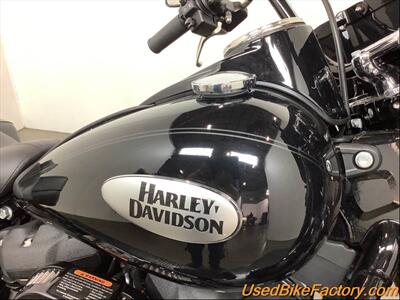2022 Harley-Davidson FLHCS HERITAGE CLASSIC   - Photo 11 - San Diego, CA 92121