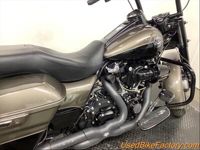 2014 Harley-Davidson FLHRSE CVO ROAD KING   - Photo 13 - San Diego, CA 92121