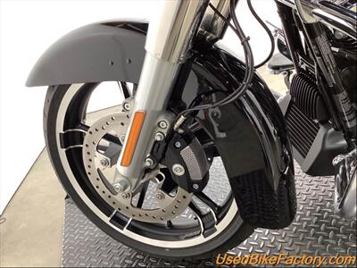 2017 Harley-Davidson FLTRXS ROAD GLIDE SPECIAL   - Photo 34 - San Diego, CA 92121