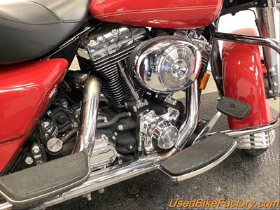 2006 Harley-Davidson FLHRI ROAD KING FIREFIGHTER SPECIAL EDITION   - Photo 13 - San Diego, CA 92121