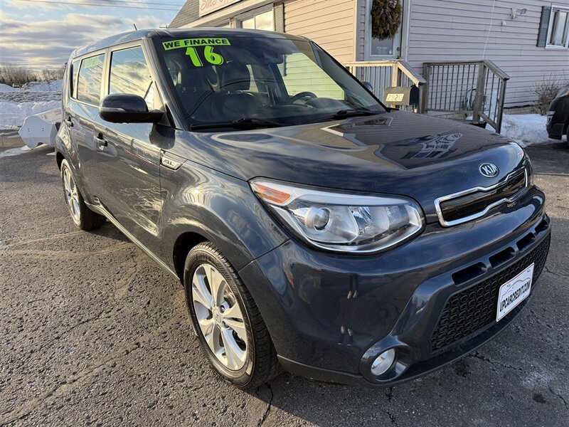 2016 Kia Soul ! FWD  