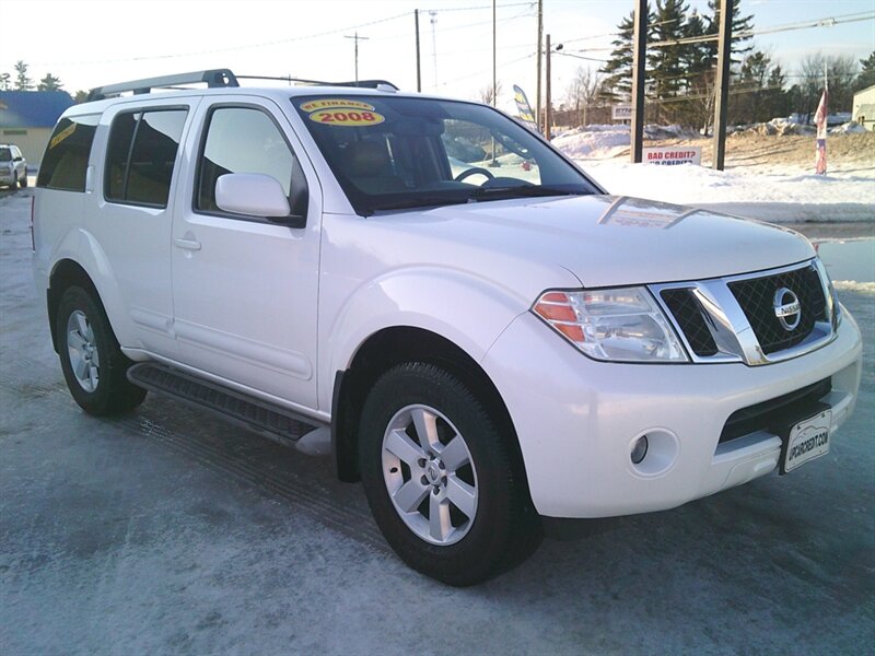 2008 Nissan Pathfinder S   - Photo 1 - Escanaba, MI 49829