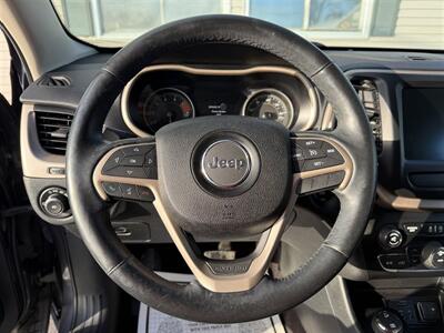 2016 Jeep Cherokee High Altitude - Photo 11 - Escanaba, MI 49829