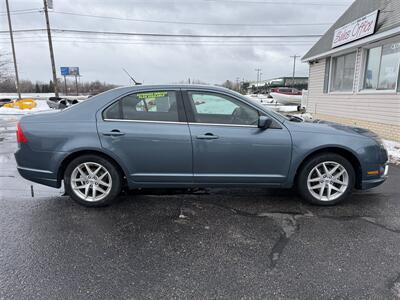 2012 Ford Fusion SEL AWD   - Photo 5 - Escanaba, MI 49829