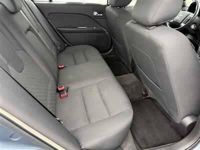 2012 Ford Fusion SEL AWD   - Photo 22 - Escanaba, MI 49829