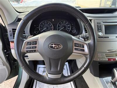 2012 Subaru Outback 2.5i Limited   - Photo 11 - Negaunee, MI 49866