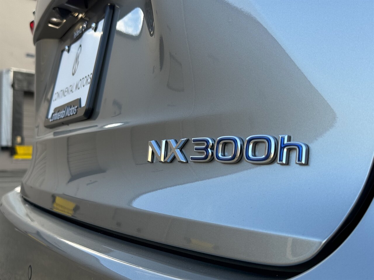 2020 Lexus NX 300h AWD ADAPTIVE CRUISE LOW MILES   - Photo 48 - Portland, OR 97211