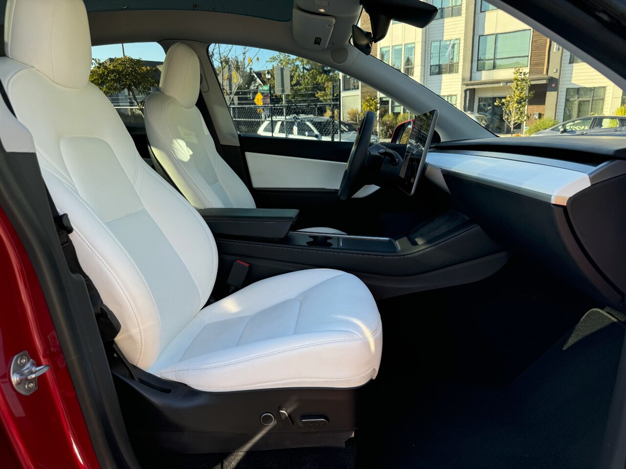 2021 Tesla Model Y Long Range   - Photo 20 - Portland, OR 97211