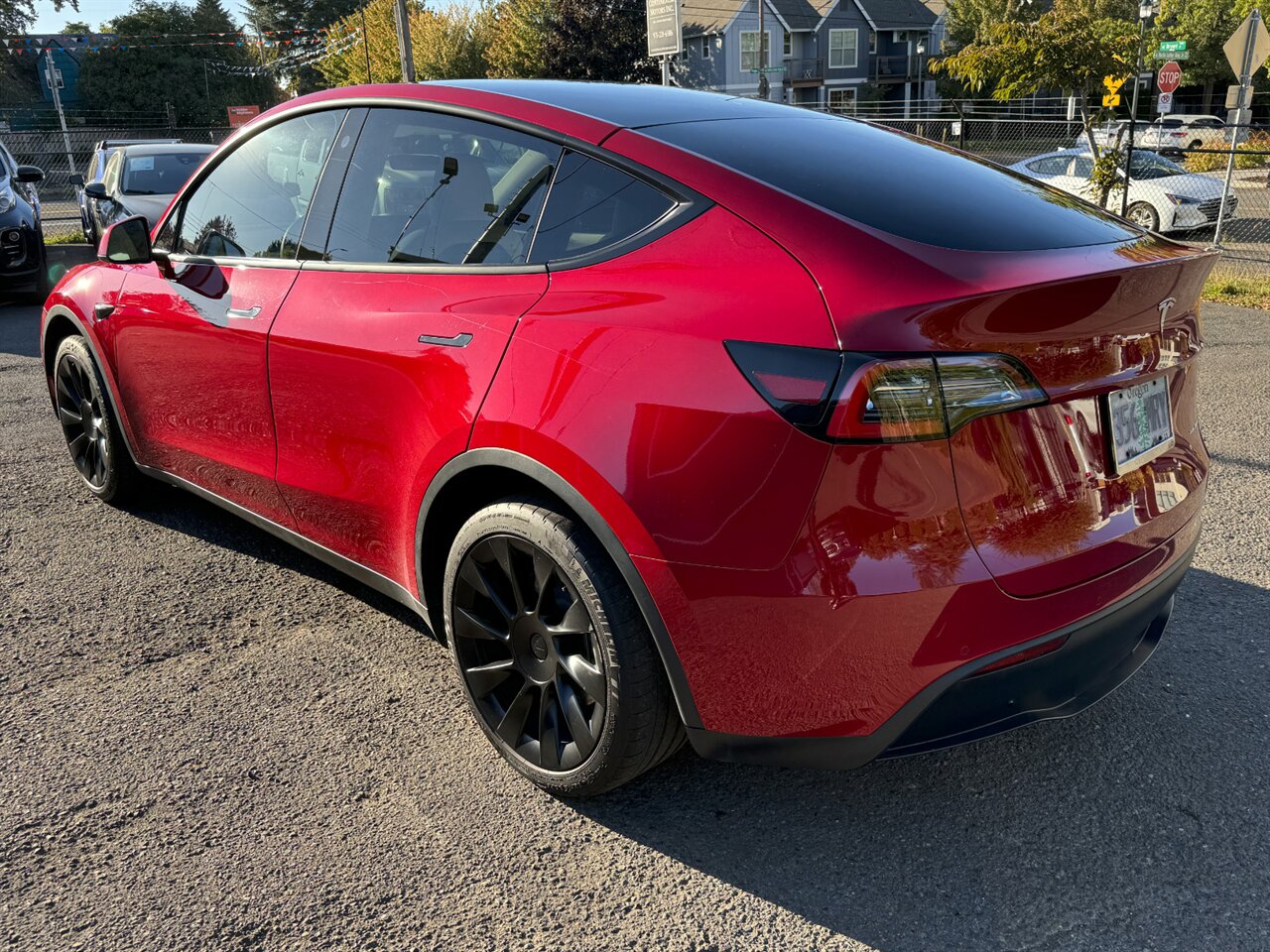 2021 Tesla Model Y Long Range   - Photo 9 - Portland, OR 97211