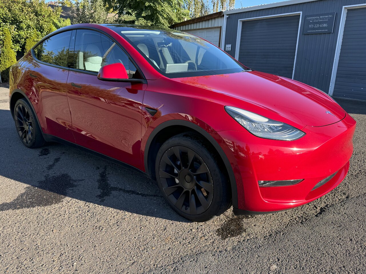 2021 Tesla Model Y Long Range   - Photo 5 - Portland, OR 97211