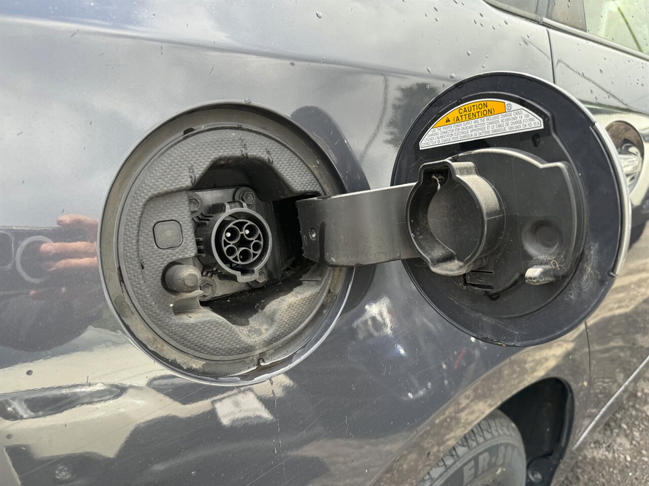 2012 Toyota Prius Plug-in Hybrid   - Photo 39 - Portland, OR 97211