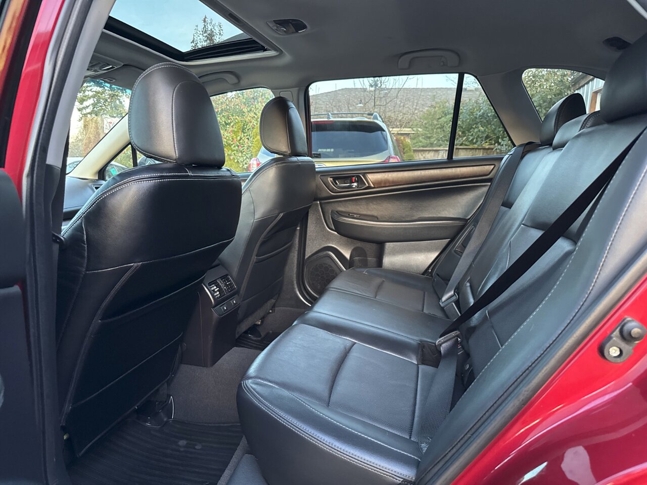 2017 Subaru Outback 3.6R Limited ADAPTIVE CRUISE SUNROOF   - Photo 13 - Portland, OR 97211