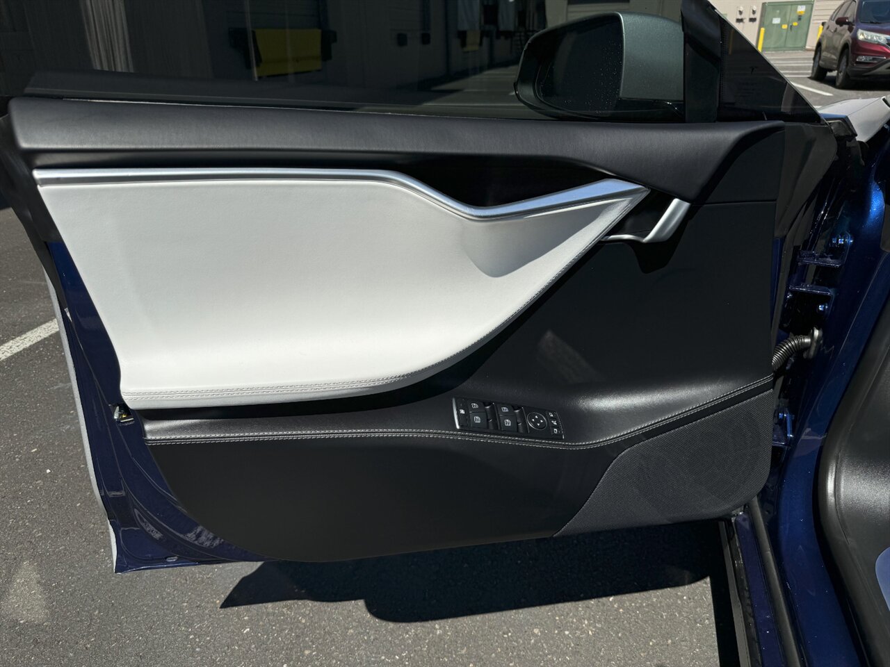 2017 Tesla Model S P100D W/ LUDICROUS MODE - WRAPPED MATTE SILVER   - Photo 12 - Portland, OR 97211