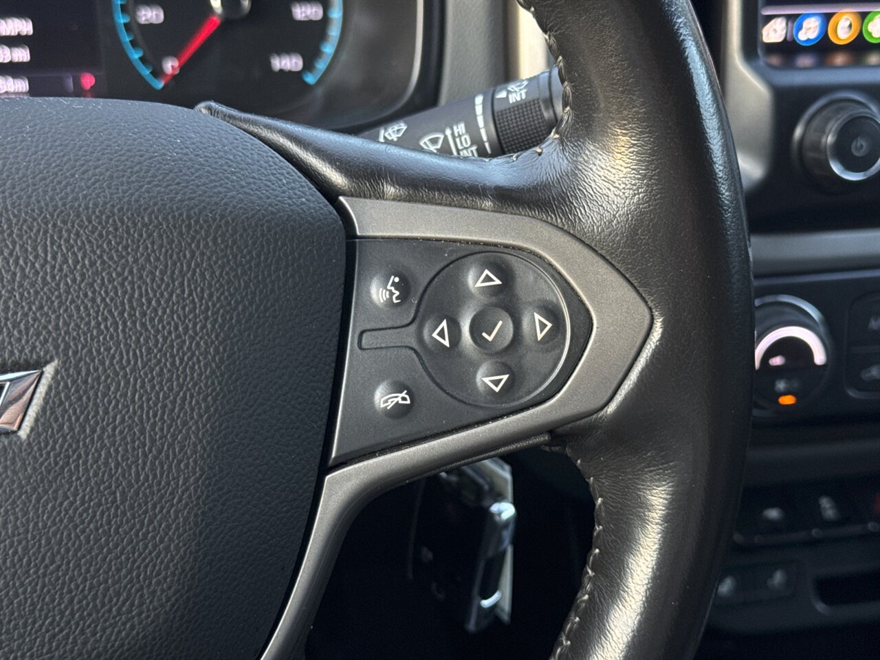 2019 Chevrolet Colorado Z71 4x4 REMOTE START ONLT 55K MILES - Photo 24 - Portland, OR 97211