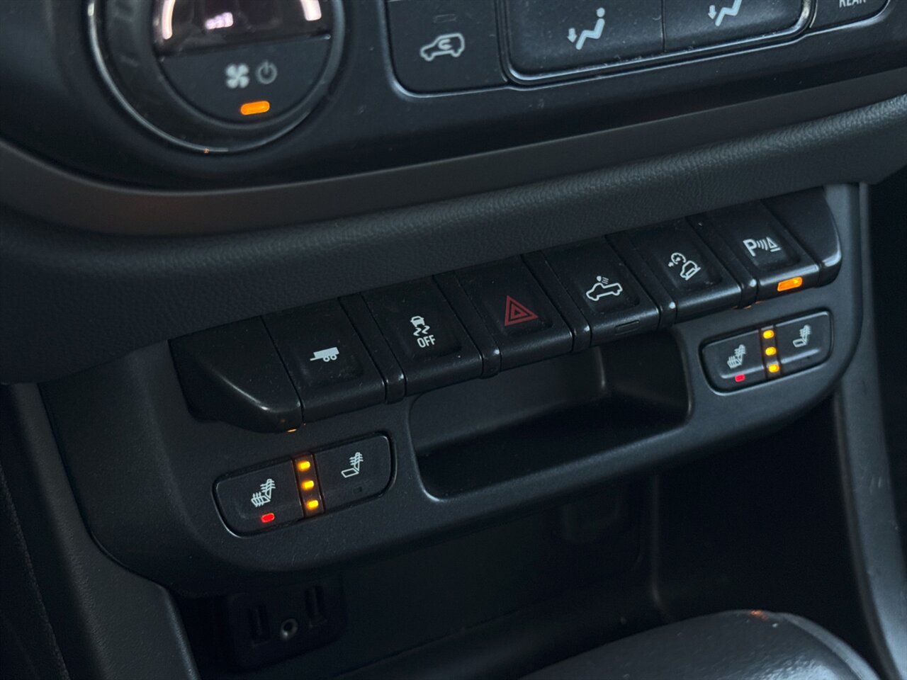 2019 Chevrolet Colorado Z71 4x4 REMOTE START ONLT 55K MILES - Photo 28 - Portland, OR 97211