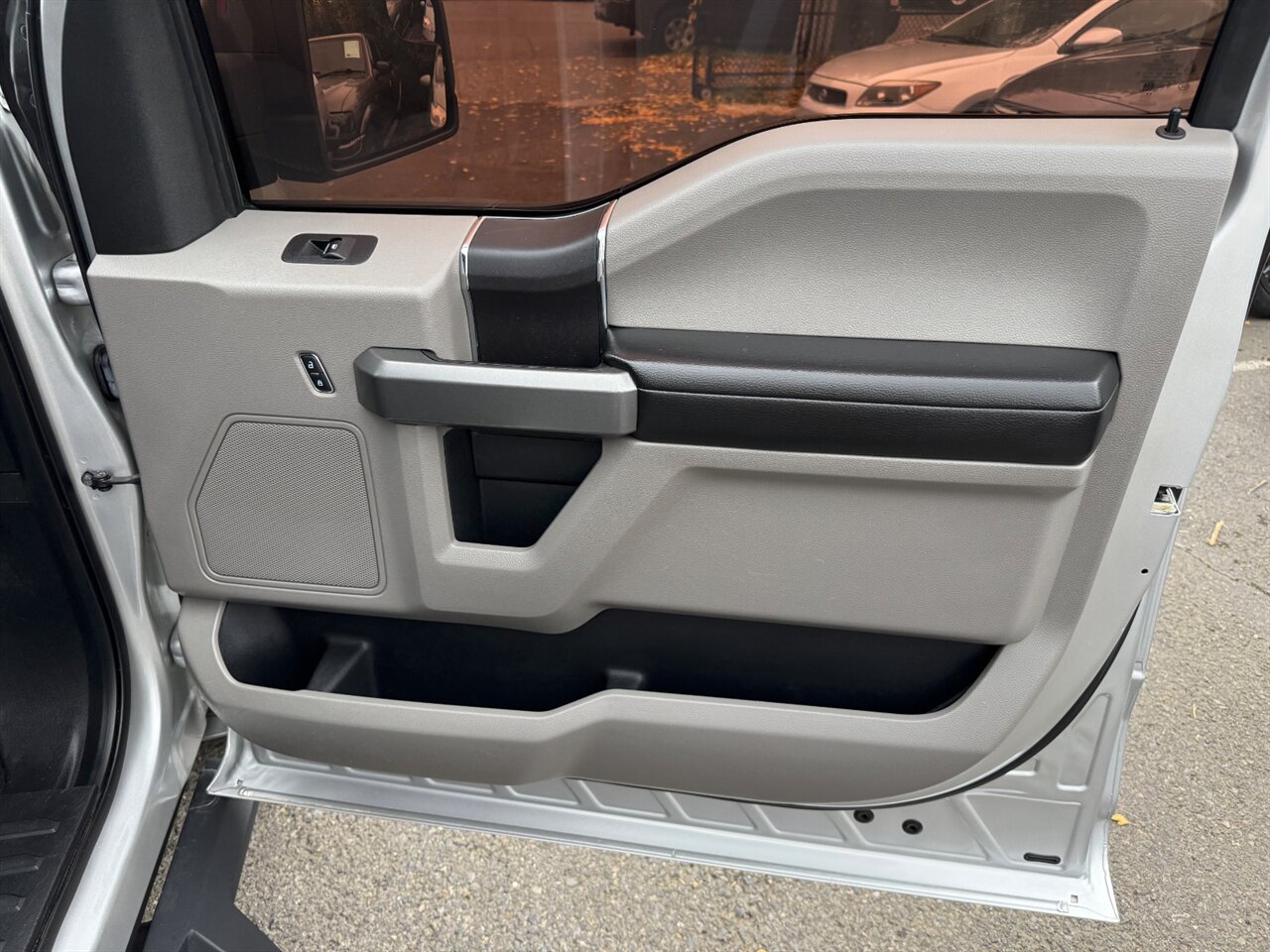 2016 Ford F-150 XLT CREWCAB 4X4   - Photo 19 - Portland, OR 97211