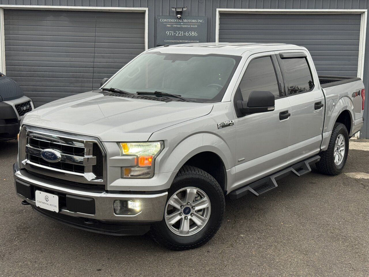 2016 Ford F-150 XLT CREWCAB 4X4   - Photo 1 - Portland, OR 97211