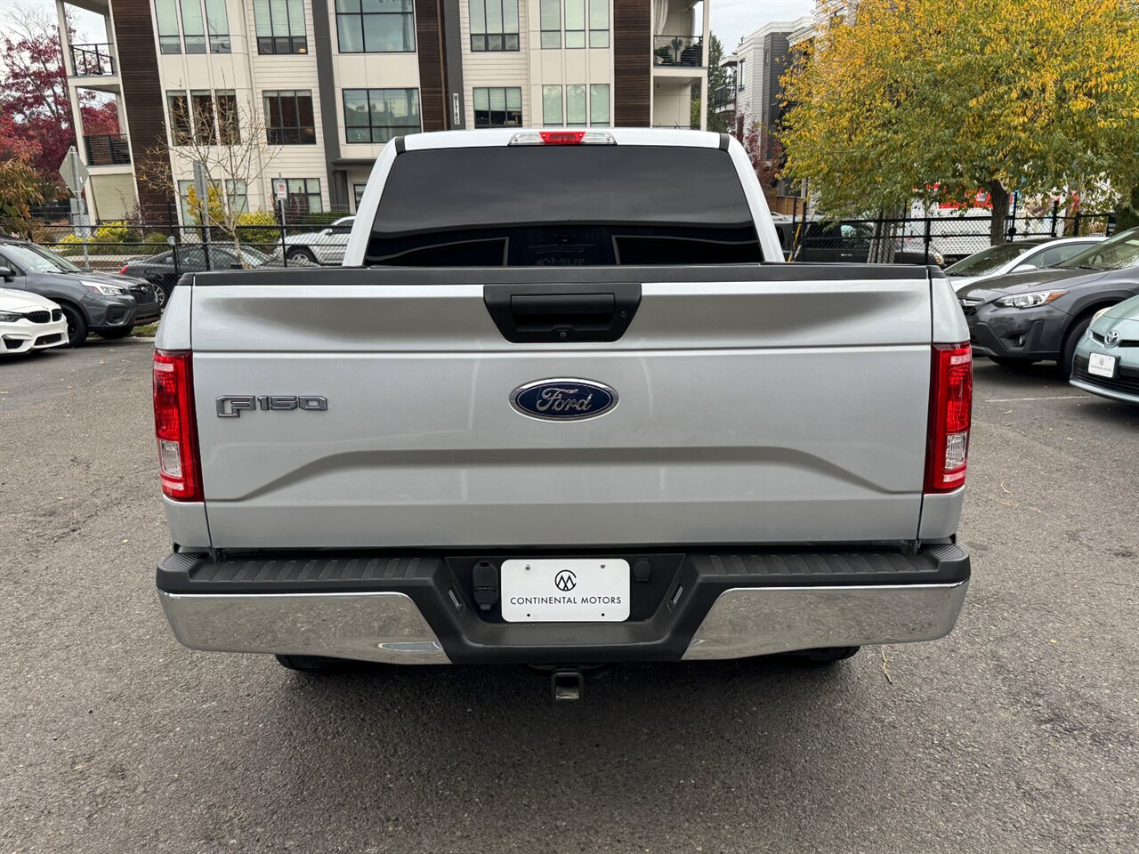 2016 Ford F-150 XLT CREWCAB 4X4   - Photo 9 - Portland, OR 97211