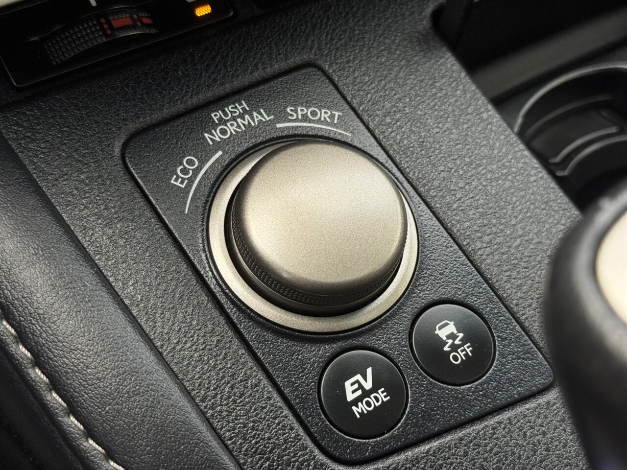 2017 Lexus ES300h ADAPTIVE CRUISE BLIND SPOT - Photo 34 - Portland, OR 97211