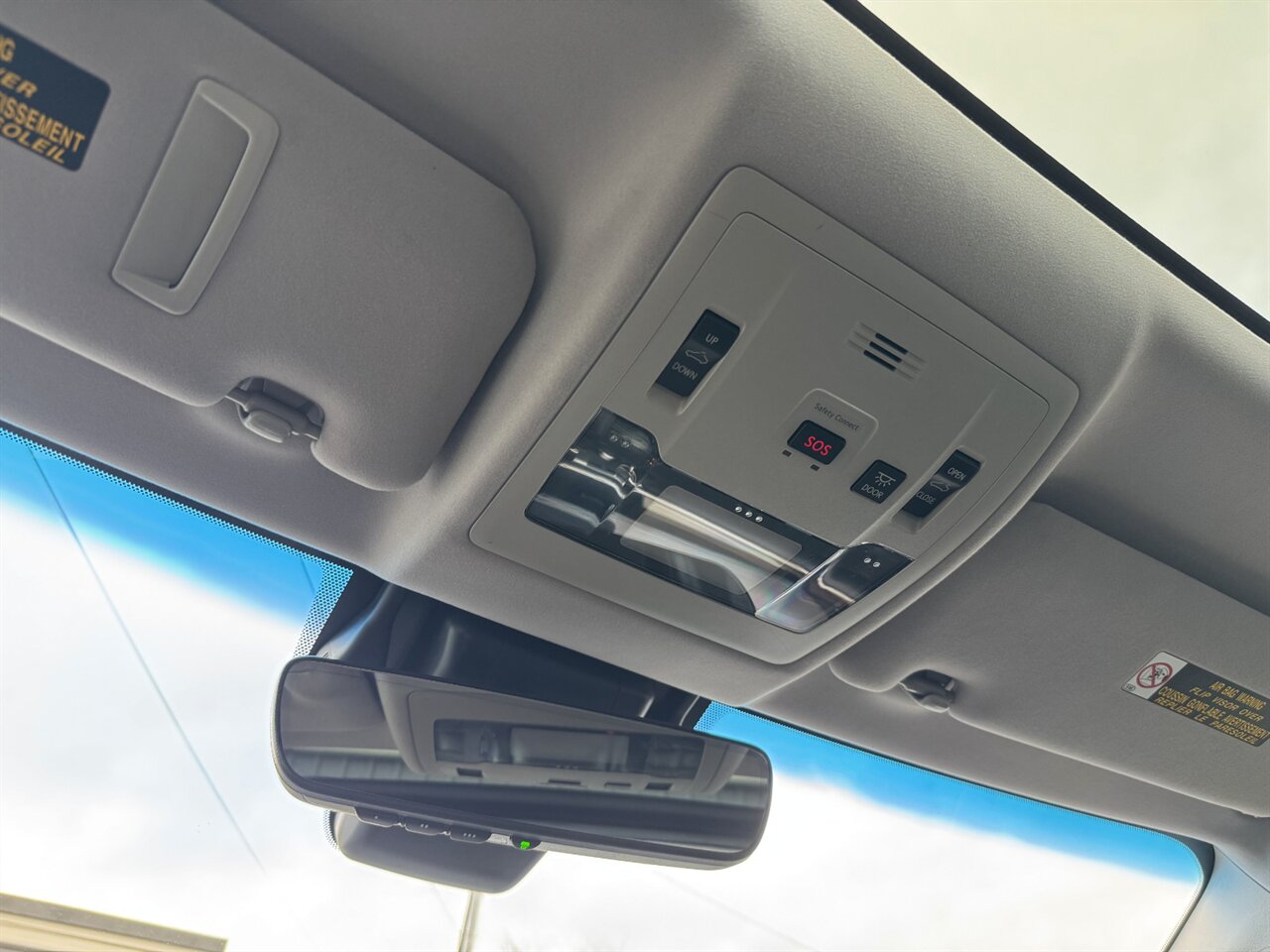 2017 Lexus ES300h ADAPTIVE CRUISE BLIND SPOT - Photo 36 - Portland, OR 97211