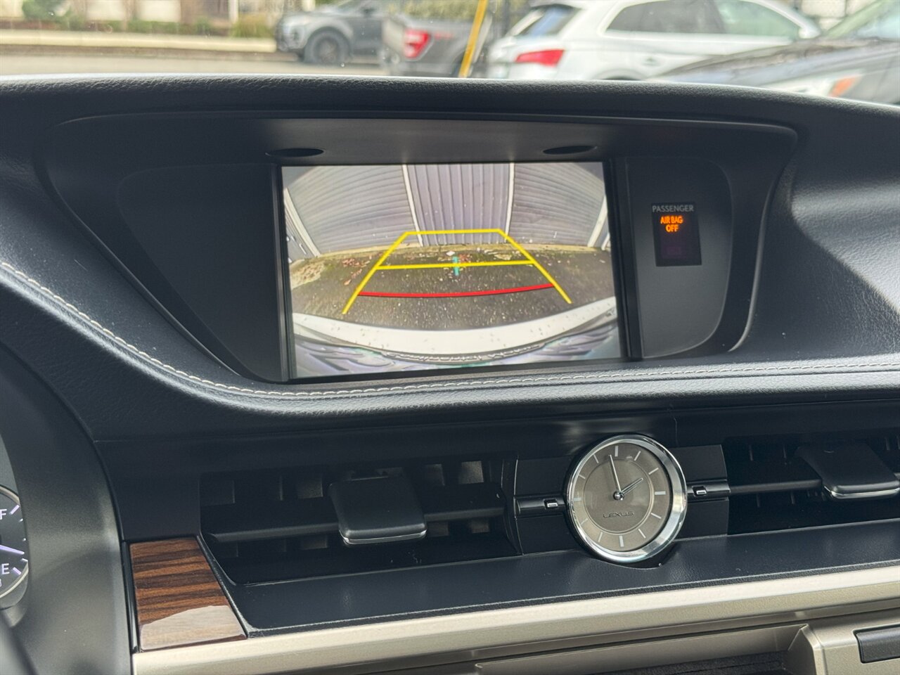 2017 Lexus ES300h ADAPTIVE CRUISE BLIND SPOT - Photo 32 - Portland, OR 97211