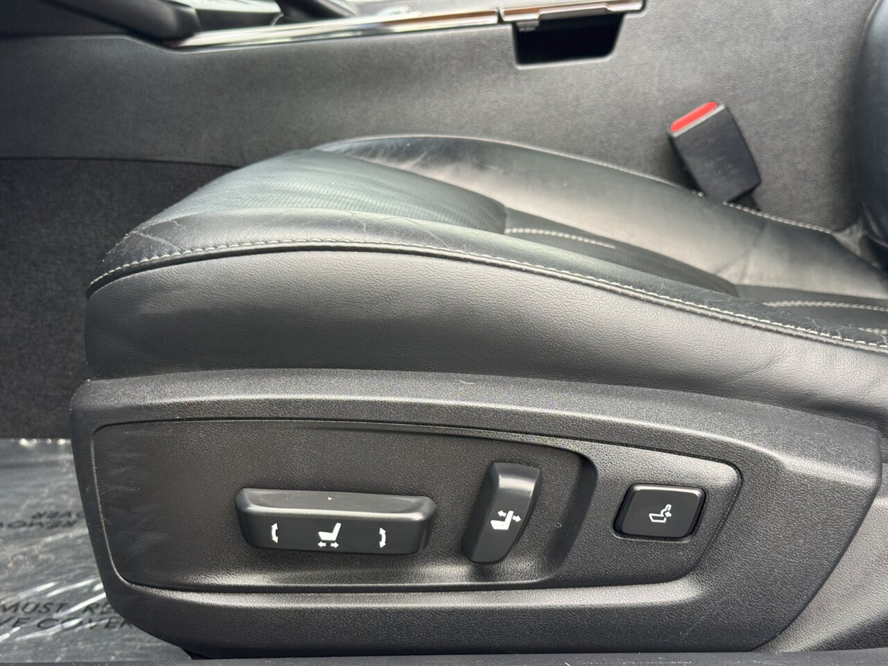 2017 Lexus ES300h ADAPTIVE CRUISE BLIND SPOT - Photo 24 - Portland, OR 97211