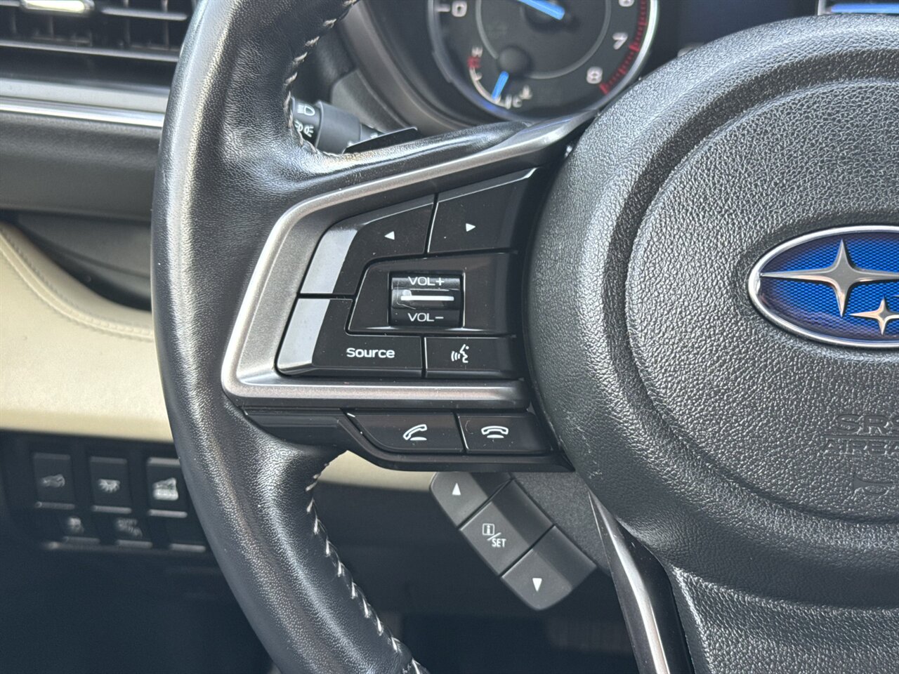 2022 Subaru Ascent Touring   - Photo 27 - Portland, OR 97211