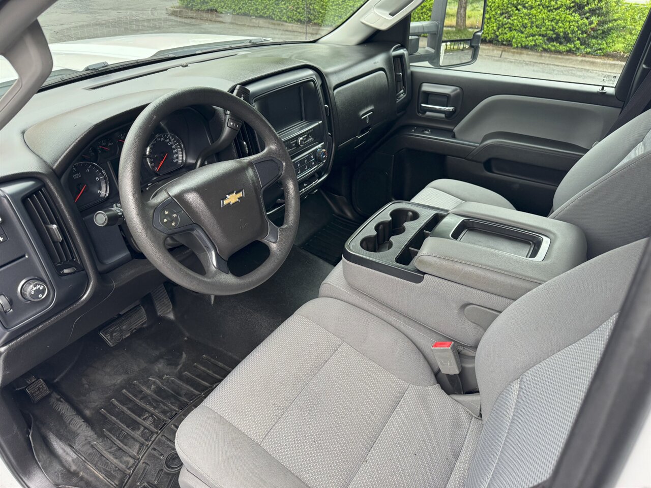 2017 Chevrolet Silverado 2500 Work Truck HARBOR UTILITY BED ONLY 113K MILES   - Photo 2 - Portland, OR 97211