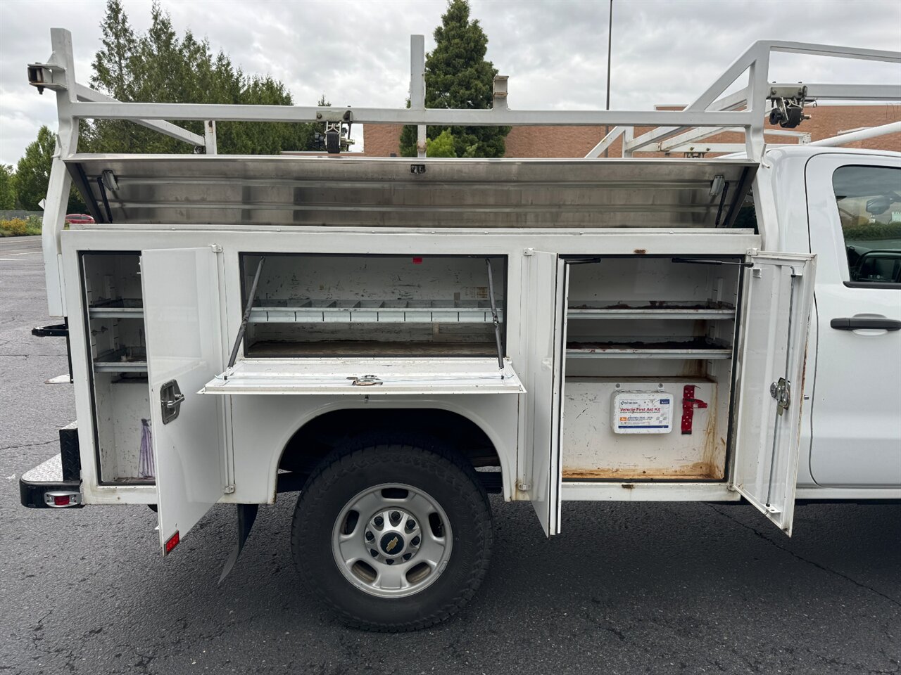 2017 Chevrolet Silverado 2500 Work Truck HARBOR UTILITY BED ONLY 113K MILES   - Photo 34 - Portland, OR 97211