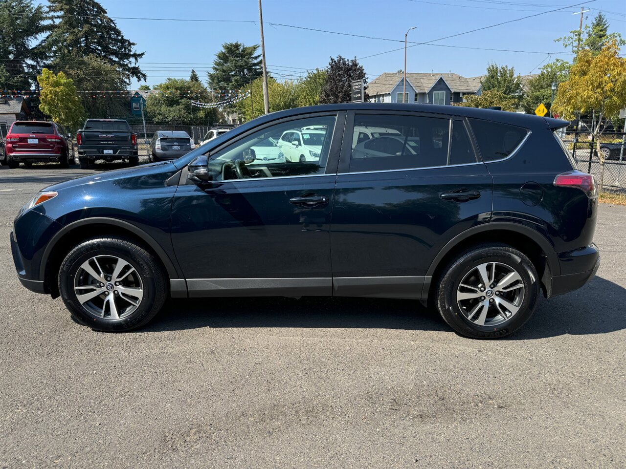 2018 Toyota RAV4 XLE AWD ADAPTIVE CRUISE BACKUP CAM   - Photo 3 - Portland, OR 97211