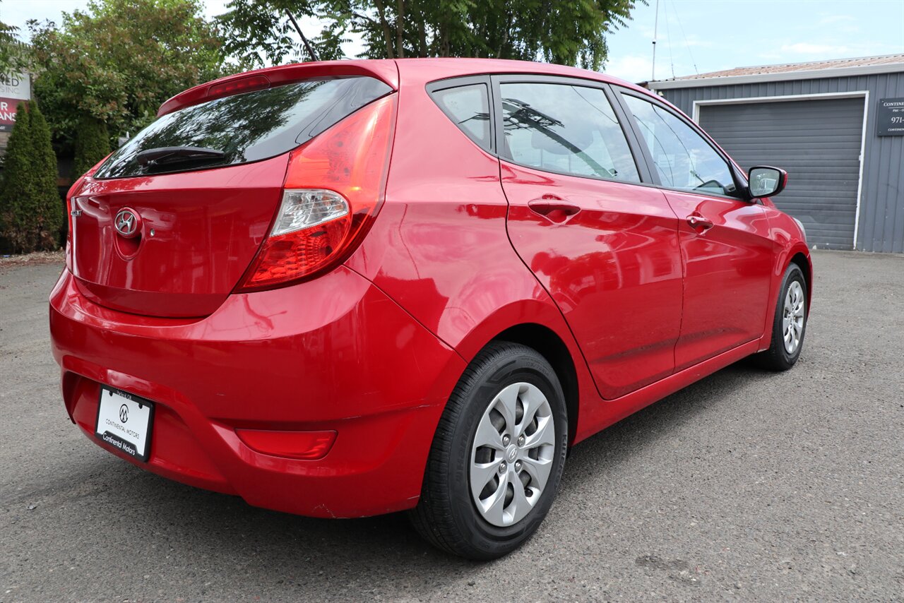 2015 Hyundai ACCENT GS HATCH 27 city / 38 highway   - Photo 7 - Portland, OR 97211