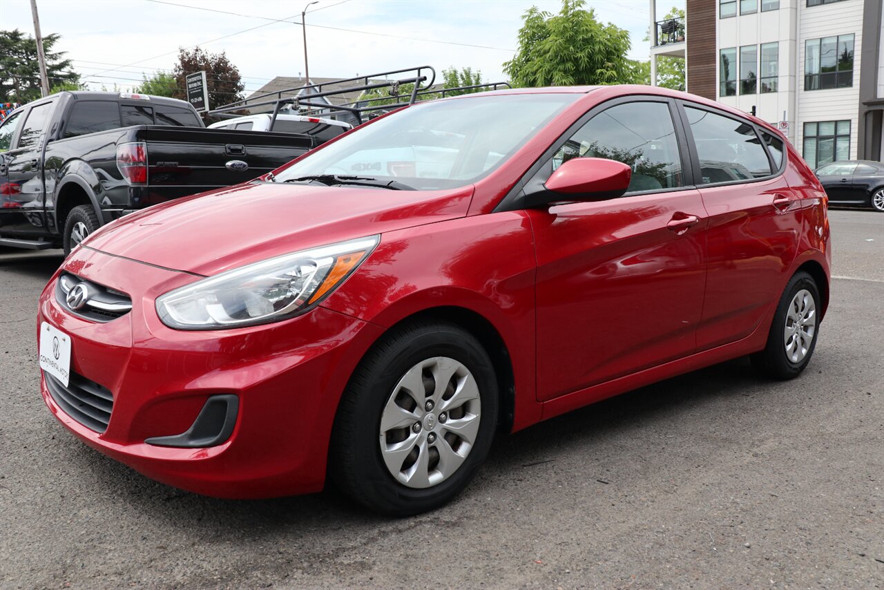 2015 Hyundai ACCENT GS HATCH 27 city / 38 highway   - Photo 1 - Portland, OR 97211