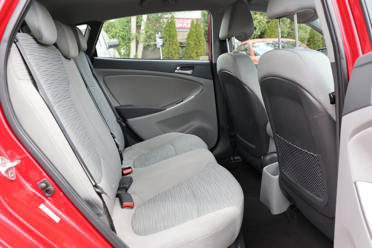 2015 Hyundai ACCENT GS HATCH 27 city / 38 highway   - Photo 16 - Portland, OR 97211