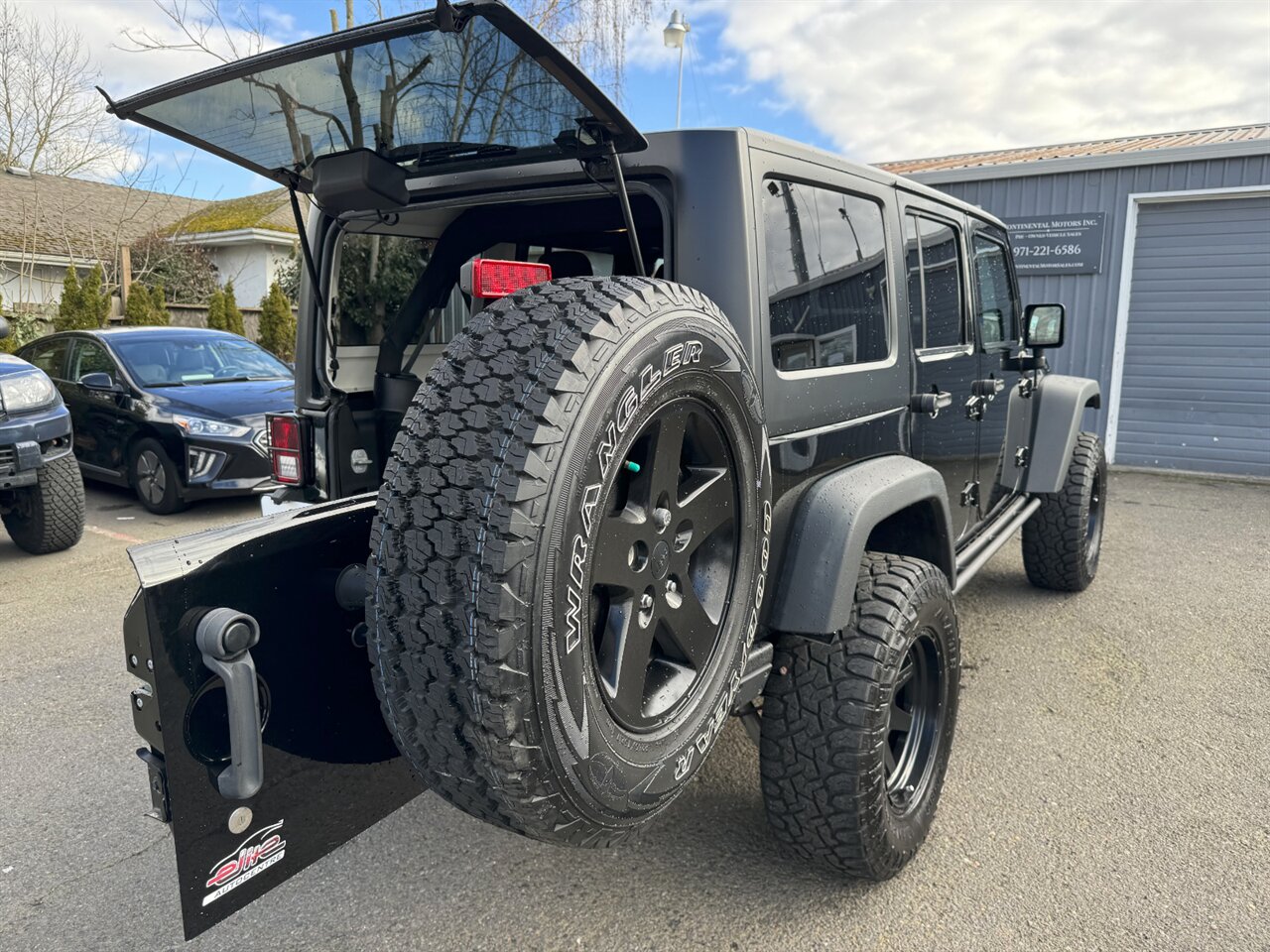 2016 Jeep Wrangler Unlimited Sport LIFT   - Photo 17 - Portland, OR 97211