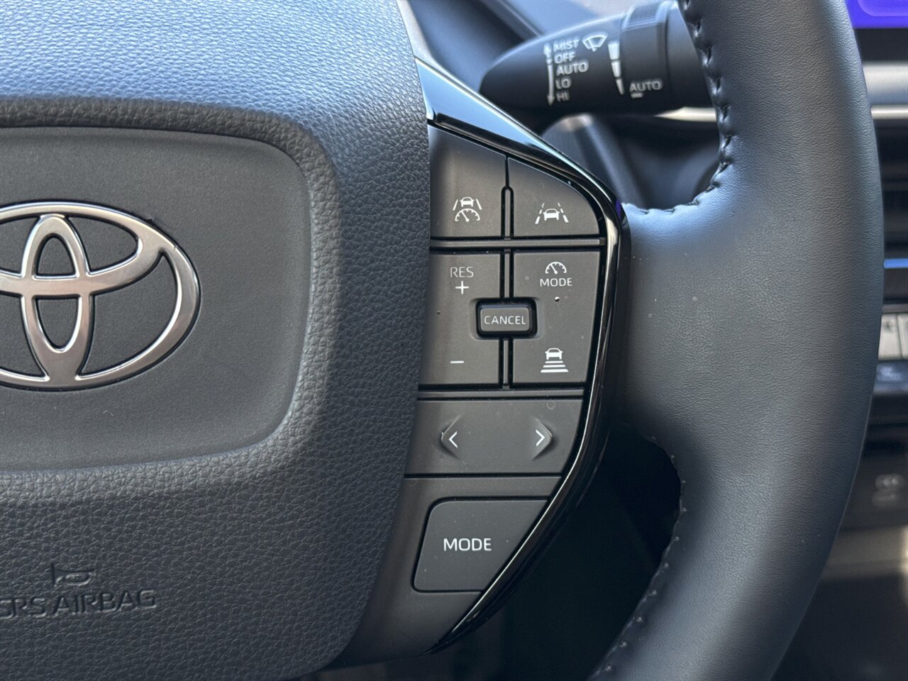 2024 Toyota Prius Limited   - Photo 26 - Portland, OR 97211