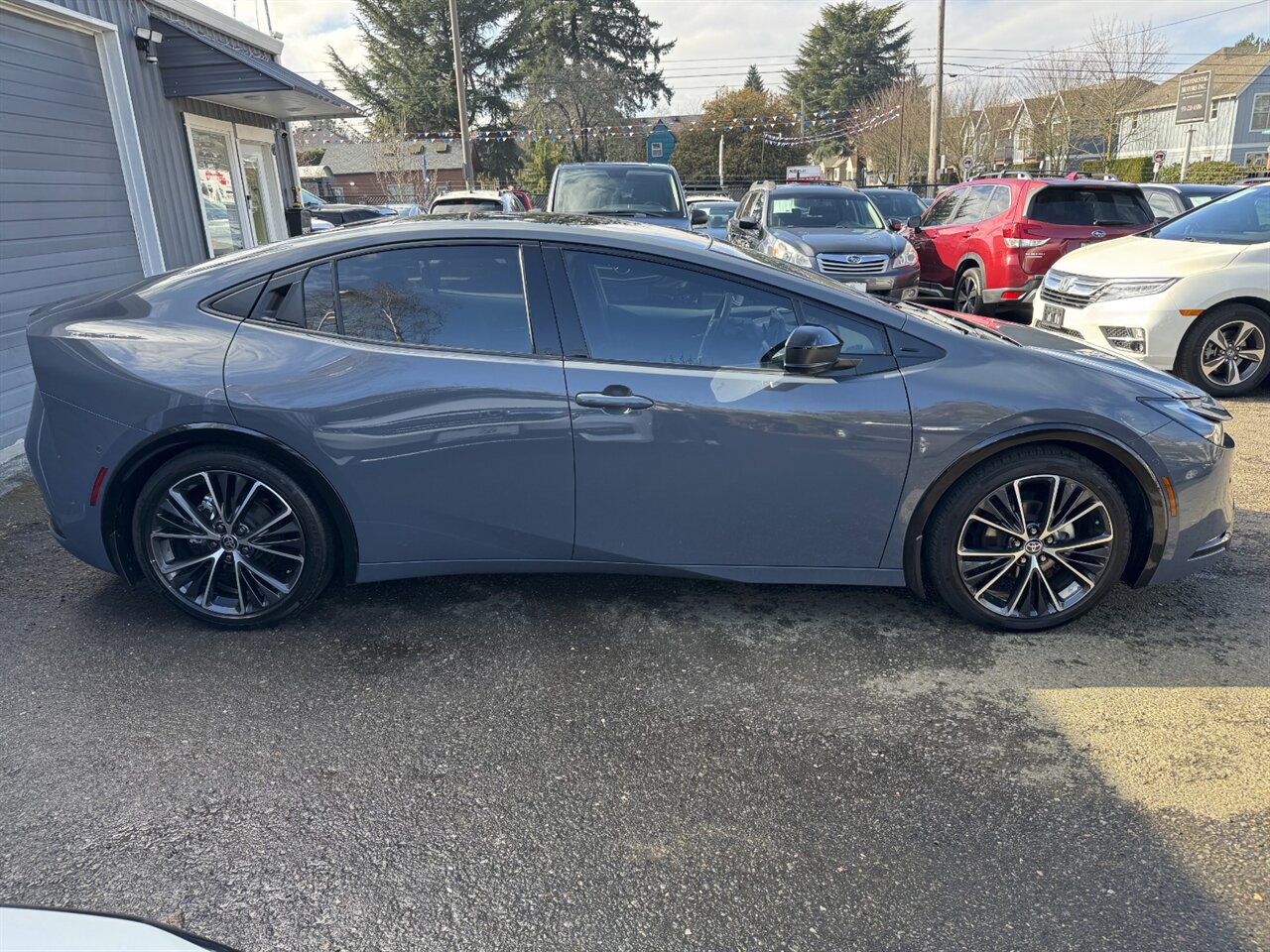 2024 Toyota Prius Limited   - Photo 7 - Portland, OR 97211