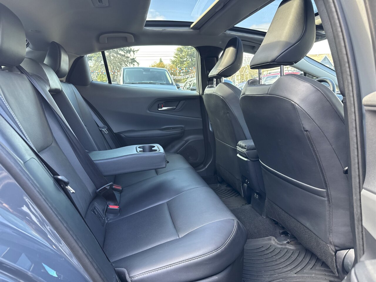 2024 Toyota Prius Limited   - Photo 16 - Portland, OR 97211