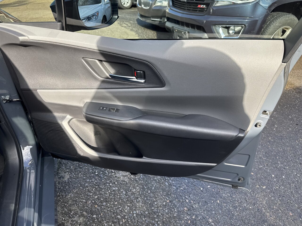 2024 Toyota Prius Limited   - Photo 20 - Portland, OR 97211